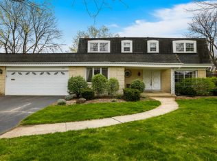 1593 Wadsworth Rd, Wheaton, IL 60189