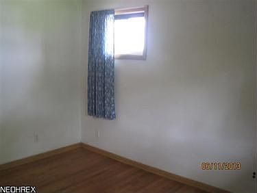 5th image of 3955 W 212th St