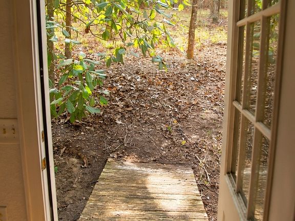 2nd image of 1380 Landing Rd