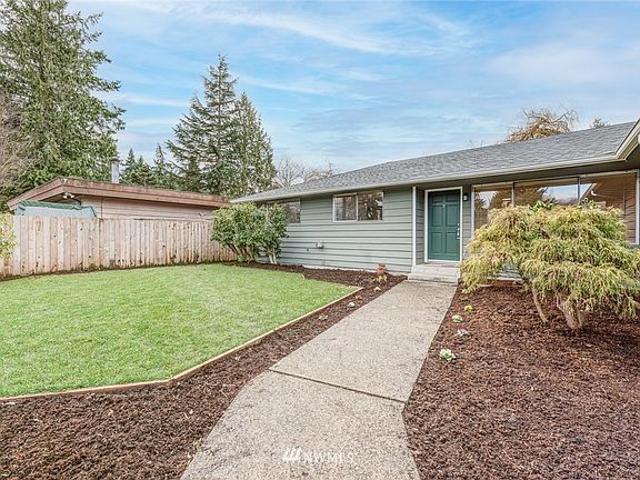 4th image of 16030 52nd Ave W