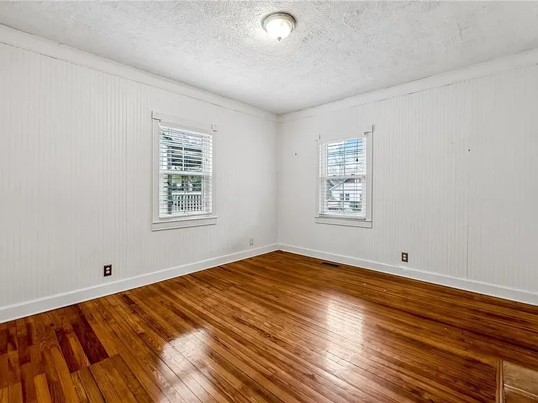 976 Hall Pl NW — Photo 38