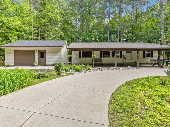 6009 Keeney Dr, Six Lakes, MI 48886