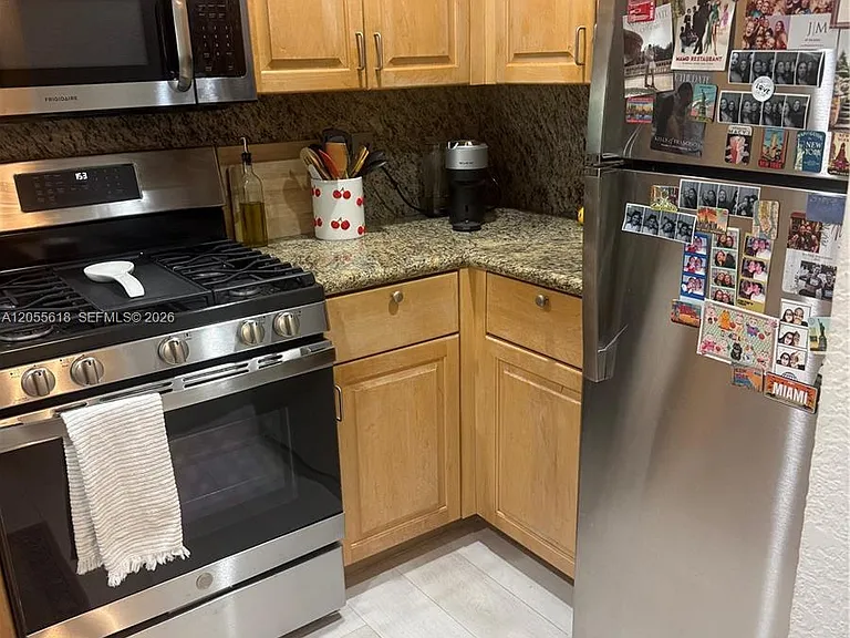6709 N Kendall Dr #220 — Photo 5