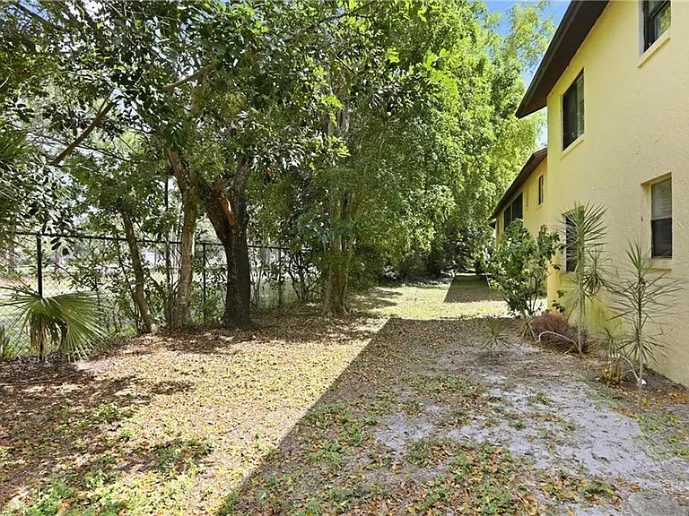 1450 Green Valley Cir #502 — Photo 35