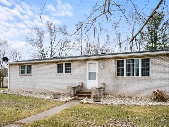 10390 E 375 N, Howe, IN 46746