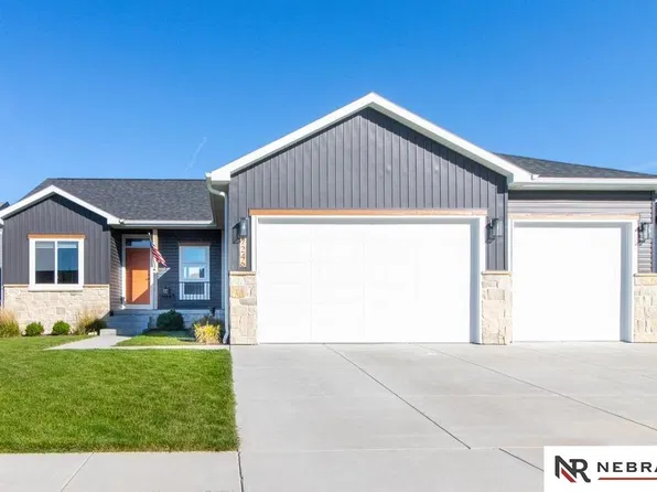7246 N 49th St, Lincoln, NE 68514