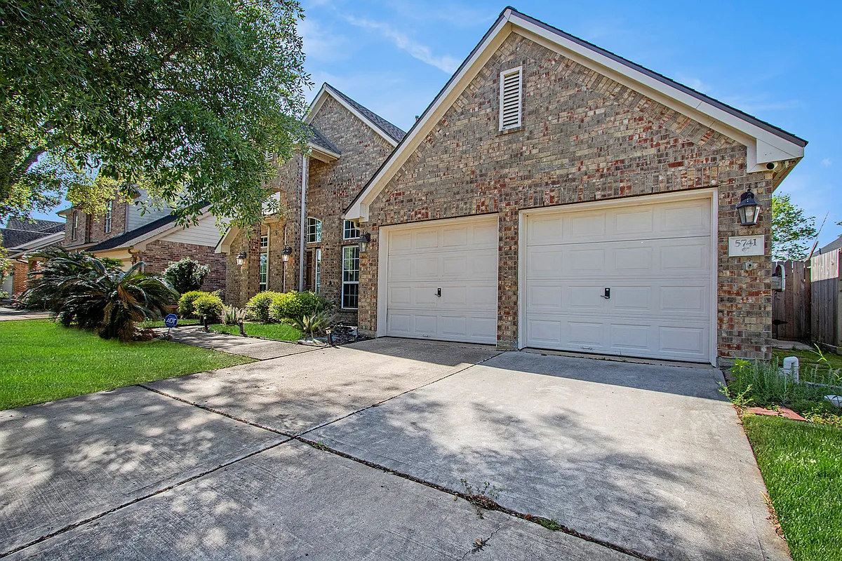Building Photo - 5741 Emerald Brook Ln