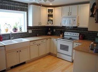 211 Pennsylvania Ave, Chalfont, PA 18914