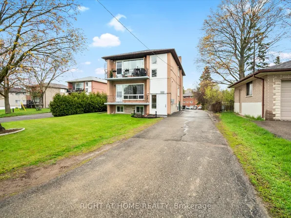 606 Lansdowne Dr, Oshawa, ON L1G 1W4