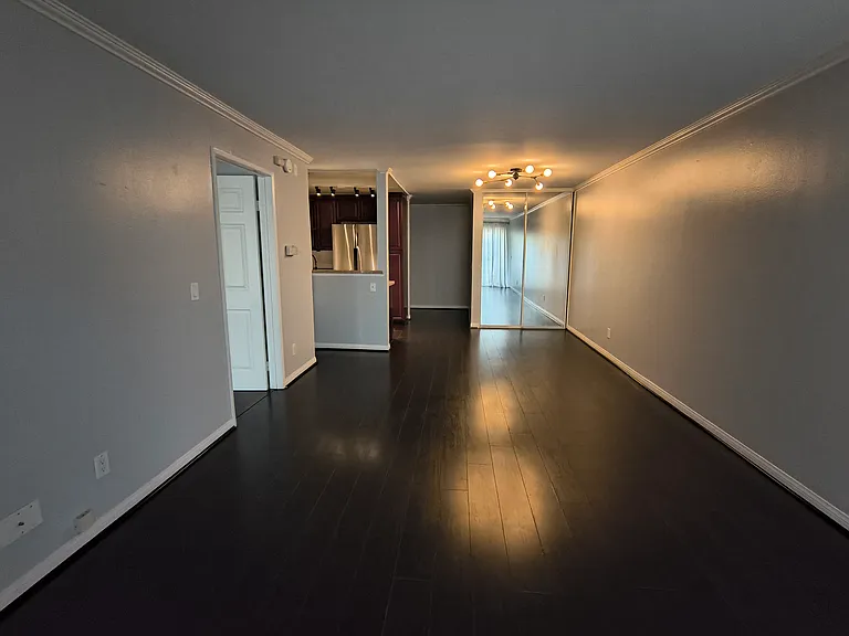 5530 Owensmouth Ave #233 — Photo 16