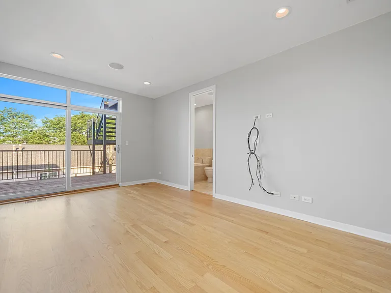 1541 N Bosworth Ave #PENTHOUSE — Photo 13