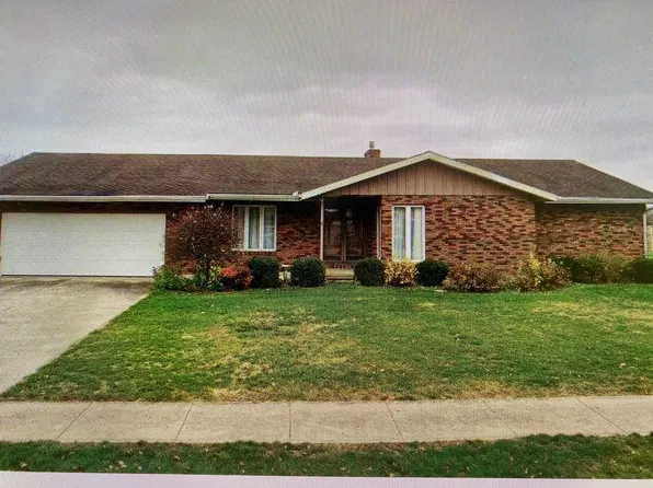 404 Kingswood Dr, Celina, OH 45822