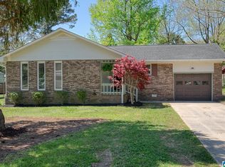 1911 Glen Davis Ln, Oxford, AL 36203