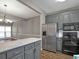 2211 Ascot Ln, Vestavia Hills, AL 35216