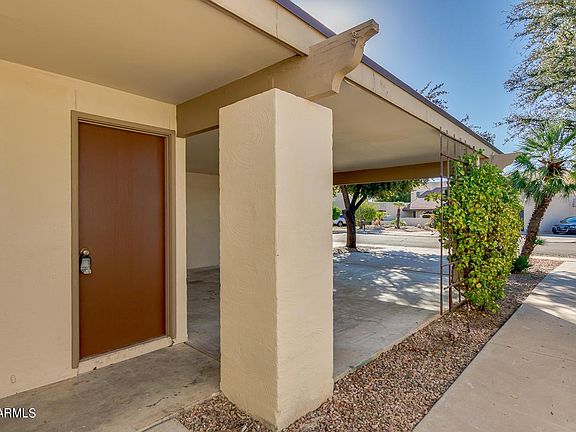 5th image of 292 S Desert Ave