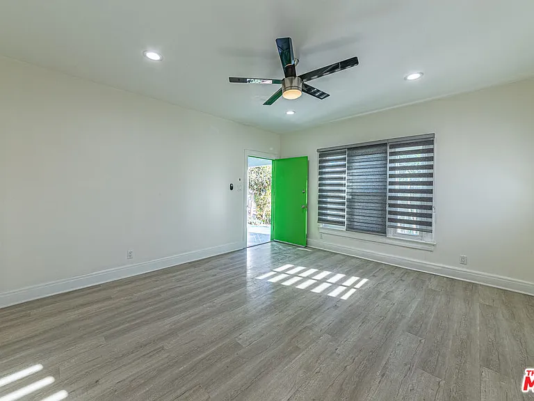 801 N Alexandria Ave — Photo 11