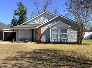 140 Mossydale Ln, Albany, GA 31721