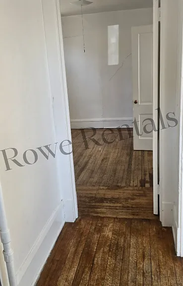 208 N Clark St #208 — Photo 2