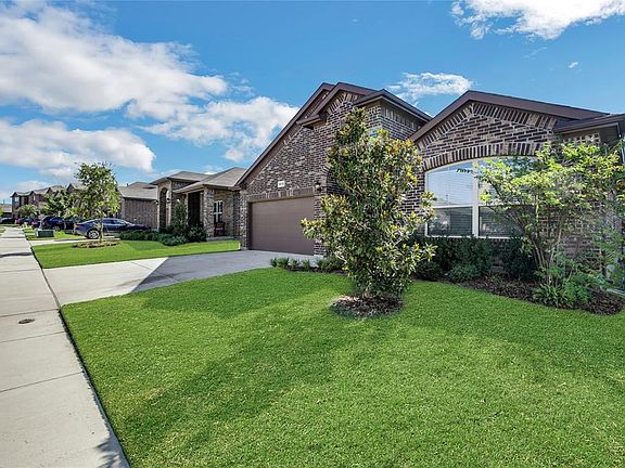 2nd image of 15712 Prairie Grass Ln