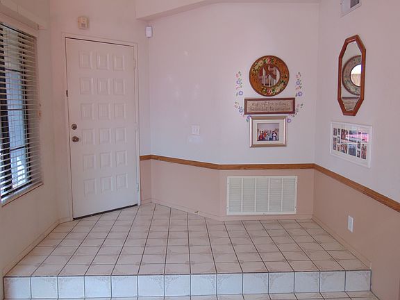 3rd image of 5512 W Avenue L2