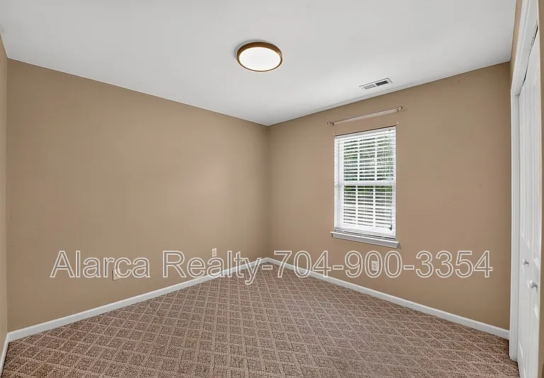 290 Sweet Martha Dr — Photo 12