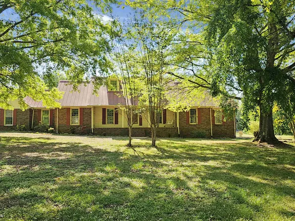 30 Oxford Dr, Killen, AL 35645