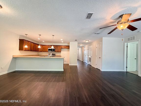 3rd image of 5925 DAVON Street