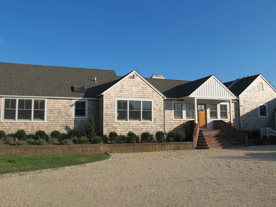 40 Tuthill Point Rd