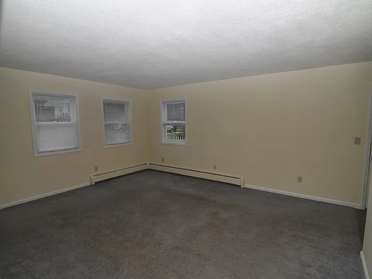 132 Lori Ln #132 — Photo 4