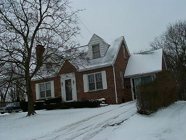 1st image of 955 Belmont Ave
