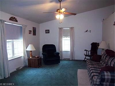 2nd image of 924 Elizabeth Ct