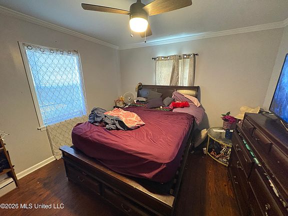 4th image of 4301 Briggs St