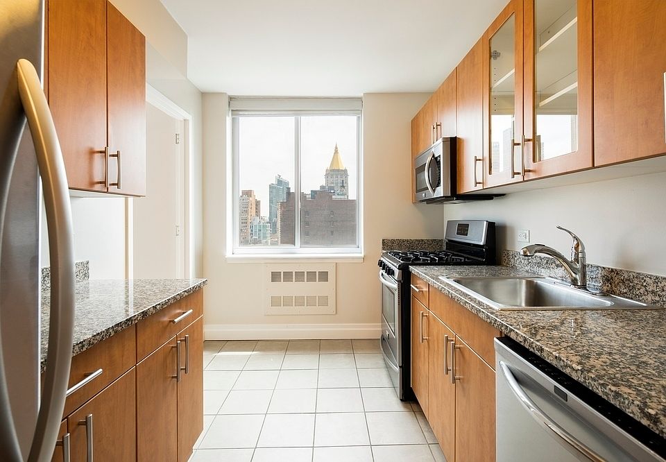 1st image of 776 6th Ave APT 30K