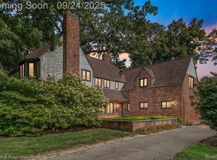 636 Waddington St, Bloomfield Hills, MI 48301