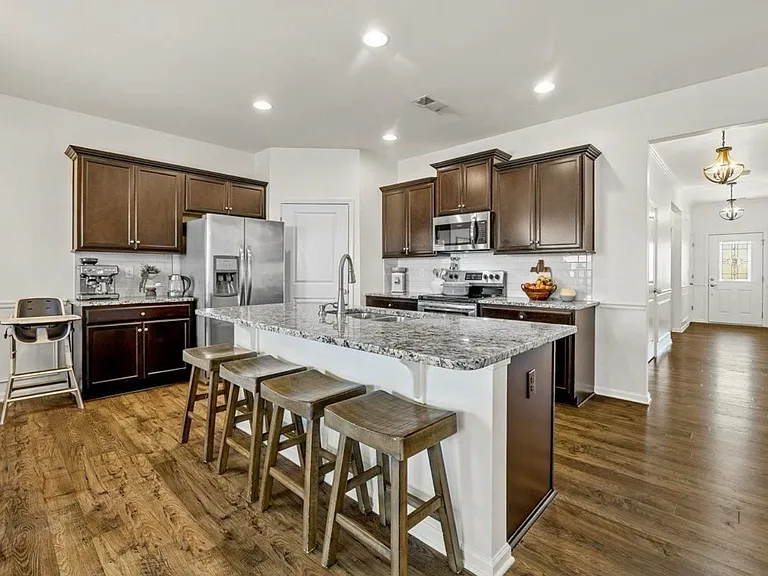 New Spring Ln — Photo 10