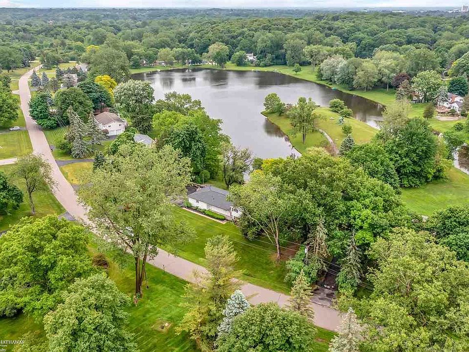 1st image of 2751 Lake Charnwood Dr