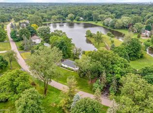 2751 Lake Charnwood Dr, Troy, MI