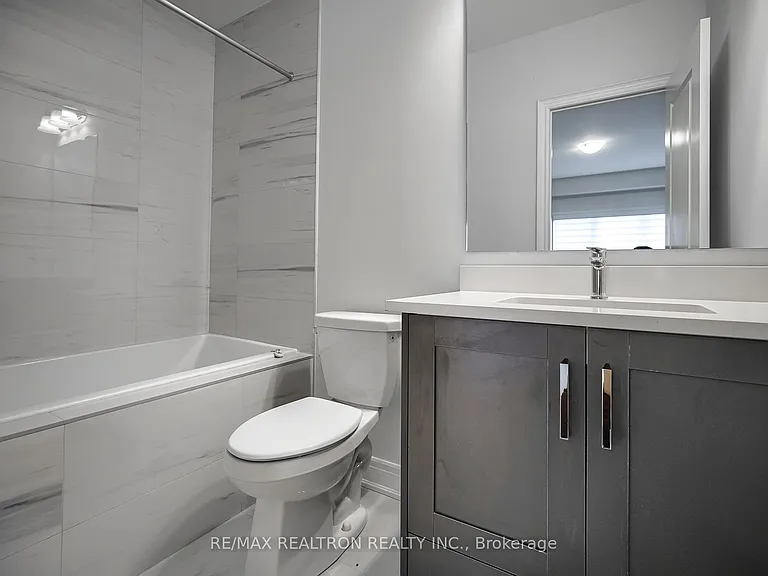 9480 Bayview Ave #4A — Photo 27