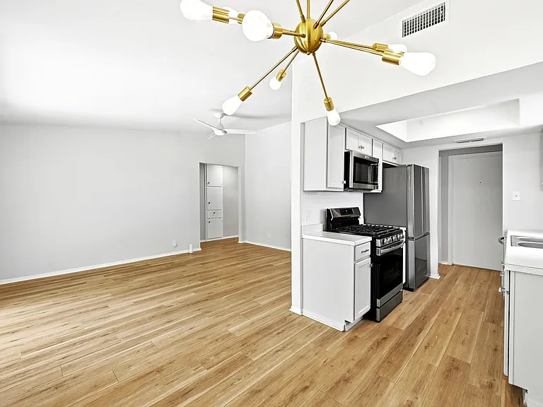 6609 Branchwood Dr — Photo 11