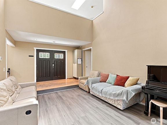 2nd image of 6409 Chennault Beach Drive