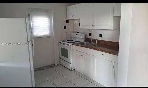 1548 NW 3rd Ter Photo 1