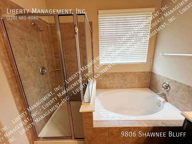9806 Shawnee Blf — Photo 38