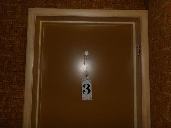2nd image of 1036 Patricia Dr APT 3