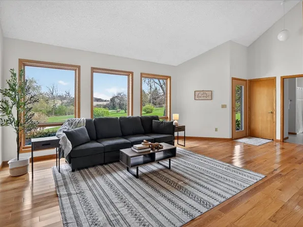 6841 Cross Country Rd, Verona, WI 53593