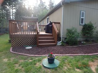 302 E Leffler Loop Rd, Grapeview, WA 98546