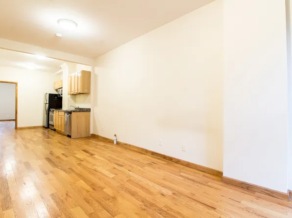 178 Nassau Avenue image 9 of 9