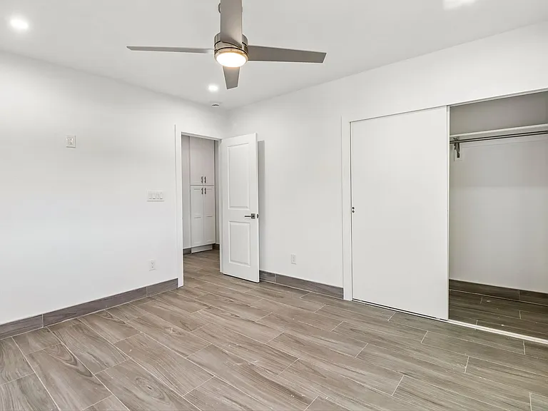 Garrison Townhome Apartments — Photo 40