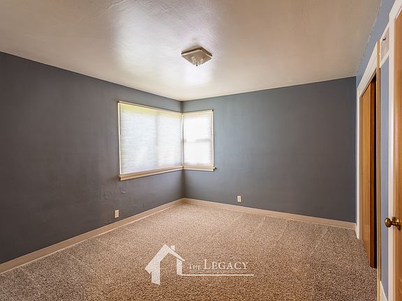 4th image of 325 S Kimball St #1