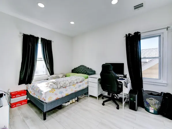 1215 80th Street image 9 of 18