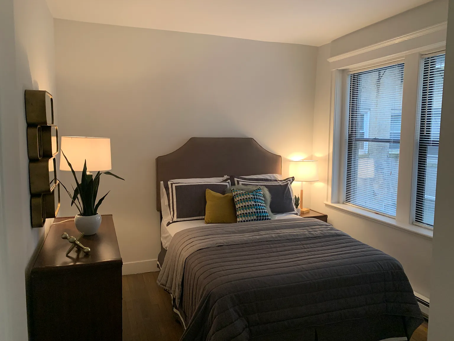 2 bed, 9999 sqft, $3,600 — Photo 2